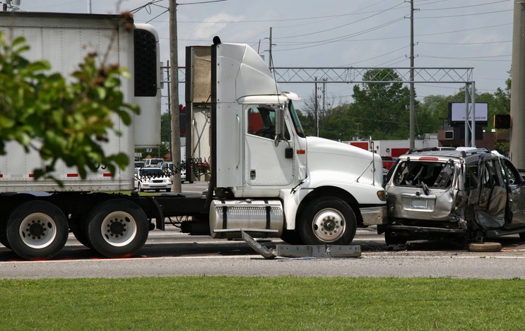 Cómo elegir un abogado de accidentes de camiones